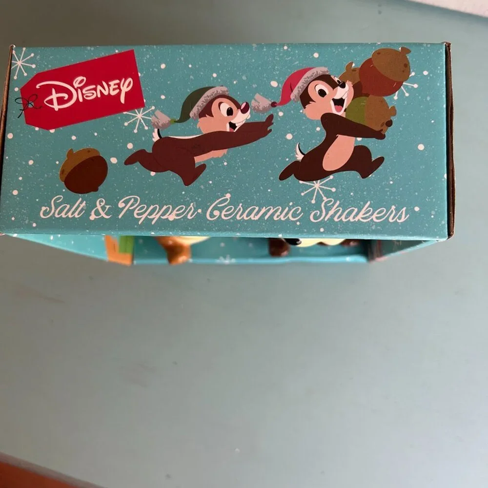 NEW IN BOX Disney Chip & Dale Christmas Chipmunk Salt & Pepper Shakers Ceramic
